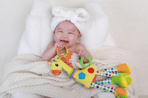 长春四个月宝宝揉眼睛 长春四个月宝宝揉眼睛